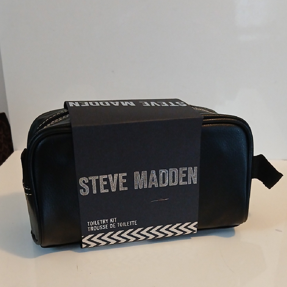 Steve Madden Classic Black Toiletry Bag